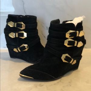 Vince Camuto boots